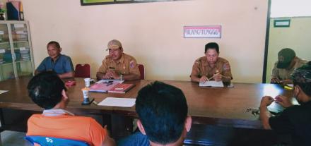 Rapat koordinasi TPK dengan Ketua BPD Desa Joanyar